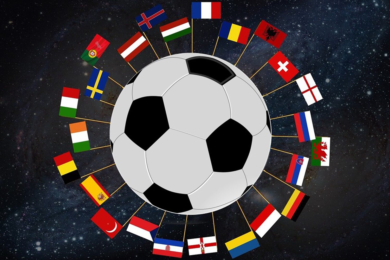 Dieses Bild zeigt einen Fußball und verschiedene Länderflaggen