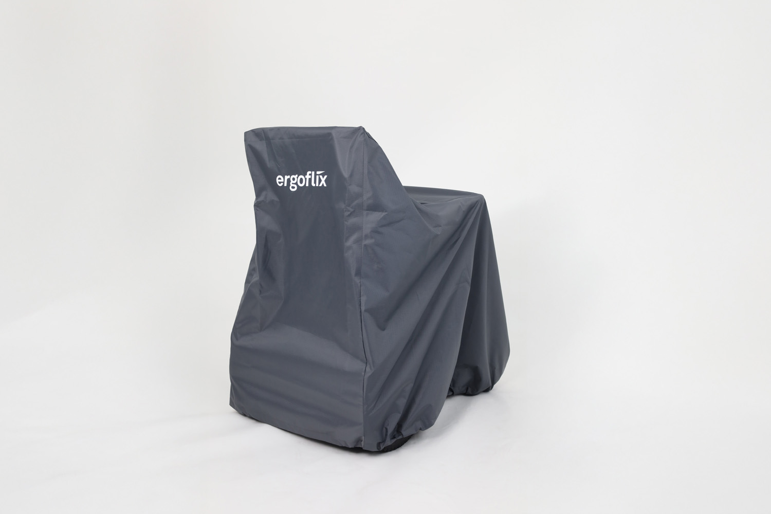 Das Bild zeigt einen ergoflix-Rollstuhl, über den eine dunkelgraue Schutzhüle gezogen ist.