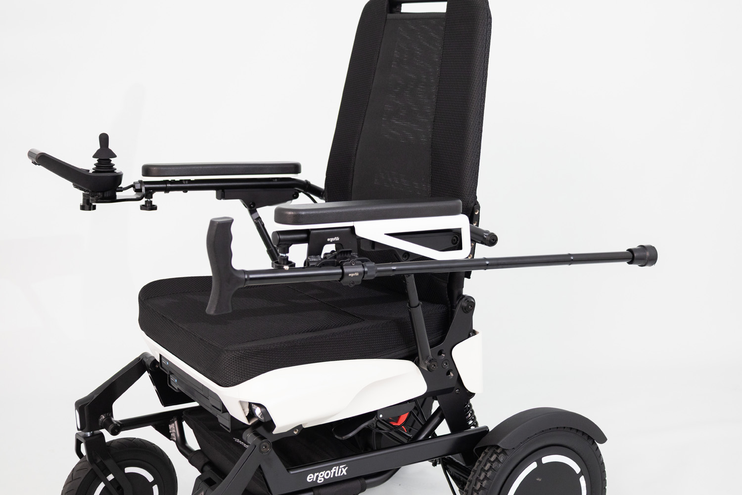 Das Bild zeigt den ergoflix® vario mit dem magnetischen Stockhalter, an dem ein Gehstock befestigt ist.