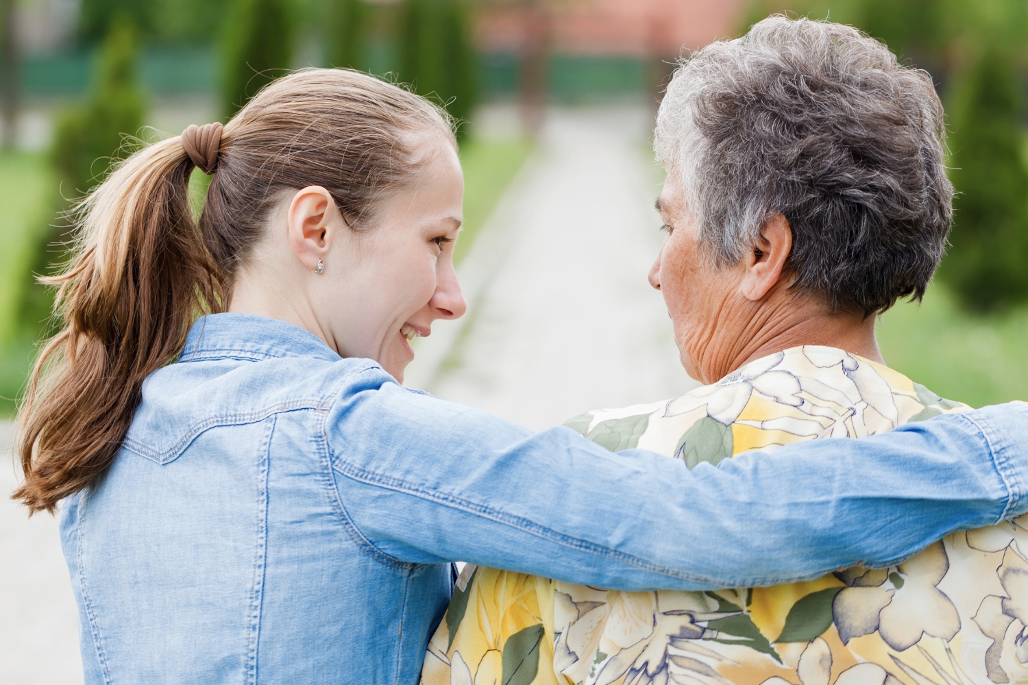 Langzeitpflege meistern: Ein Leitfaden für die langfristige und zuverlässige Versorgung von Angehörigen