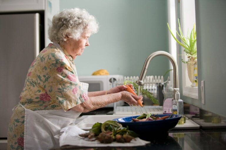 Alltagserleichterung f&uuml;r Senioren beim Kochen